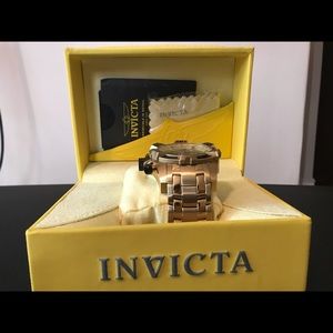 ***MENS INVICTA WATCH ****